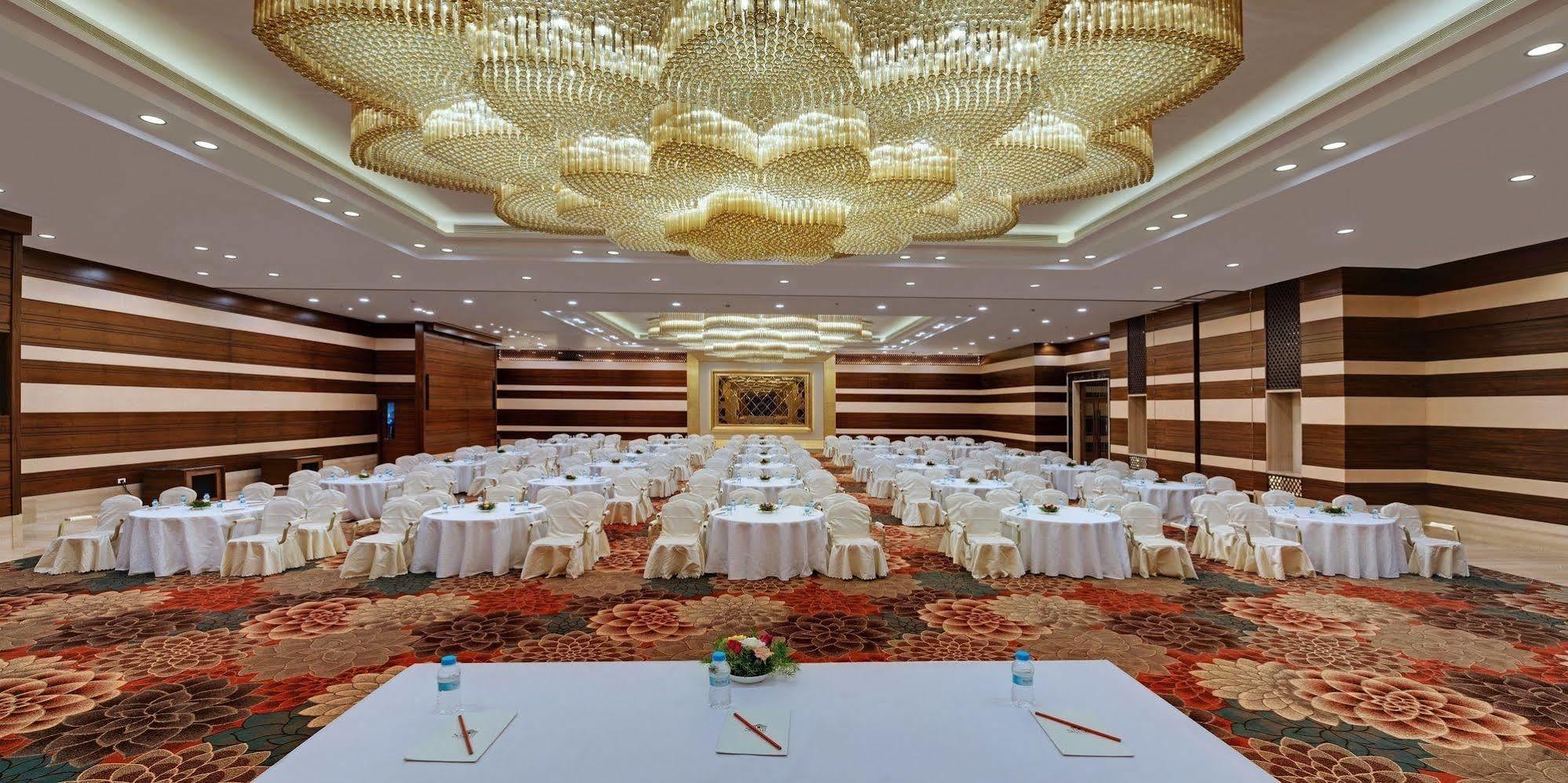 Hotel Sayaji Kolhapur Exterior foto